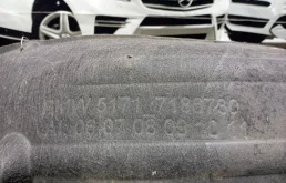 Подкрылок передний правый для BMW 5er 2010 года на фотографиях