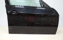 Дверь передняя правая для BMW 3er 2009 года на фотографиях