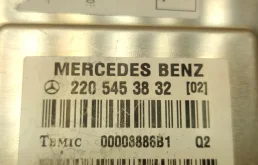 Блок управления пневмоподвеской для Mercedes-Benz S class 2002 года на фотографиях