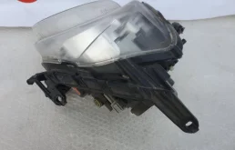 Фары для Nissan Juke 2020 года на фотографиях