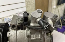 Компрессор кондиционера для Audi A4 2000 года на фотографиях