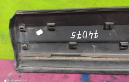 Молдинг двери задний правый для Volkswagen Tiguan 2010 года на фотографиях