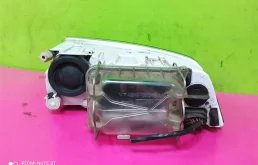 Фары для Skoda Octavia 2004 года на фотографиях