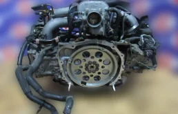 Двигатель для Subaru Legacy 1996 года на фотографиях