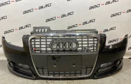 Решетка радиатора для Audi A4 2004 года на фотографиях