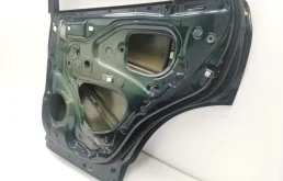 Дверь задняя левая для Toyota RAV4 2014 года на фотографиях