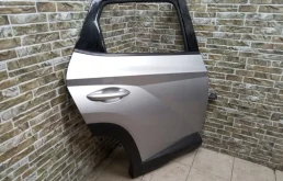 Дверь задняя правая для Hyundai Tucson 2021 года на фотографиях