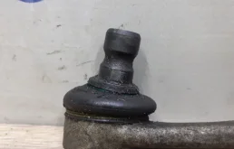 Рычаг передний правый верхний для Audi A6 2013 года на фотографиях