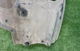 Подкрылок передний правый для BMW 5er 2023 года на фотографиях