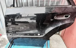 Дверь задняя левая для Mercedes-Benz M class 2007 года на фотографиях
