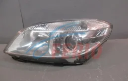 Фара левая для Skoda Fabia 2009 года на фотографиях