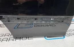 Дверь багажника для Mercedes-Benz C class 2005 года на фотографиях