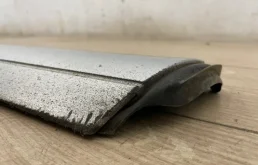 Молдинг двери передний правый для Volkswagen Touareg 2006 года на фотографиях