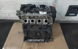 Двигатель без навесного для Volkswagen Tiguan 2014 года на фотографиях