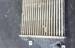 Интеркулер левый для Audi Q8 на фотографиях