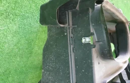 Воздухозаборник для BMW X3 2010 года на фотографиях