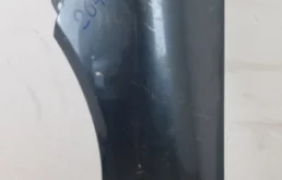 Крылья для Volkswagen Touareg 2002 года на фотографиях