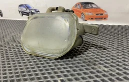 Противотуманка (ПТФ) передняя левая для Volvo XC90 2004 года на фотографиях