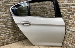 Дверь задняя правая для BMW 5er 2020 года на фотографиях
