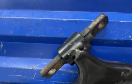 Рычаг передний правый нижний для Nissan X-Trail на фотографиях