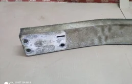 Усилитель заднего бампера для Toyota RAV4 2009 года на фотографиях