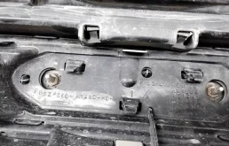 Решетка радиатора для Ford Explorer 2013 года на фотографиях