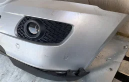 Накладка переднего бампера для Mercedes-Benz M class 2002 года на фотографиях