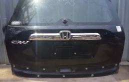 Крышка багажника для Honda CR-V 2006 года на фотографиях