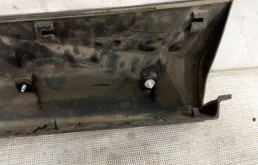 Накладка заднего бампера правая для Toyota RAV4 2015 года на фотографиях