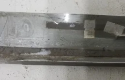 Накладка двери багажника для Volkswagen Touareg 2012 года на фотографиях