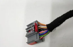 Стекла и зеркала для Land Rover Discovery 2018 года на фотографиях