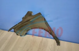 Крыло правое для Lexus RX 2009 года на фотографиях