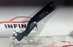 Петля капота левая для Infiniti QX 2013 года на фотографиях