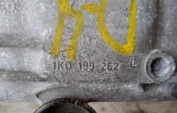 Опора двигателя задняя правая нижняя для Volkswagen Jetta 2005 года на фотографиях