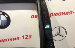 Дверь задняя правая для Mercedes-Benz C class 2010 года на фотографиях