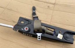 Ремень безопасности передний левый для Volvo S80 2008 года на фотографиях