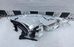 Противотуманка (ПТФ) передняя левая для Skoda Octavia 2012 года на фотографиях