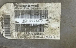 Подрамник двигателя для Volkswagen Passat 2008 года на фотографиях