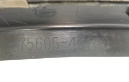 Молдинг крыла задний правый для Toyota RAV4 2018 года на фотографиях