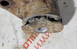 Задний подрамник для Volkswagen Tiguan 2013 года на фотографиях