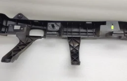 Усилитель переднего бампера для Renault Duster 2012 года на фотографиях