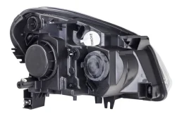 Фара левая для Nissan Qashqai 2011 года на фотографиях