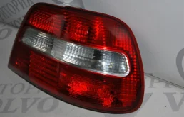 Фонарь правый для Volvo S40 1996 года на фотографиях