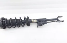 Амортизатор передний правый для BMW 5er 2018 года на фотографиях