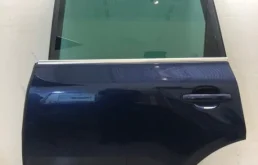 Дверь задняя левая для Volkswagen Touareg 2003 года на фотографиях