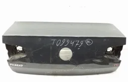 Крышка багажника для Volkswagen Passat 2016 года на фотографиях