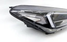 Фара ксенон левая для Hyundai Tucson 2017 года на фотографиях