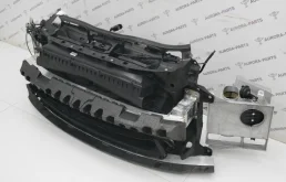 Панель радиатора (телевизор) для Porsche Panamera на фотографиях