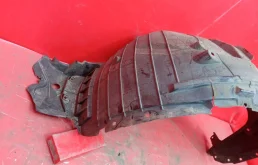 Подкрылок передний левый для Nissan X-Trail 2017 года на фотографиях