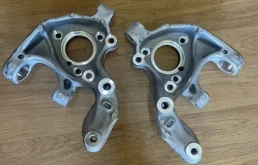 Кулак задний левый  с ступицей 5QF505435F для Volkswagen Tiguan II MK2 2016+